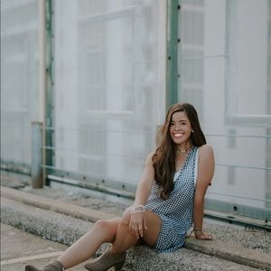 Meet your Posher, Lorin